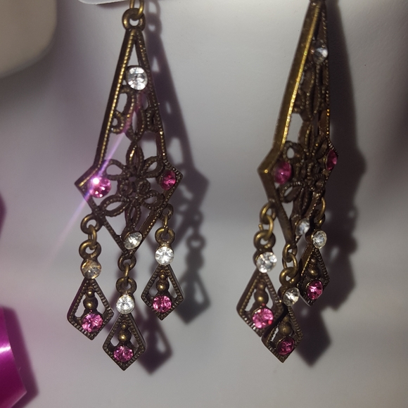 New Majestic teardrop rhinestone classy design earrings - Picture 4 of 12